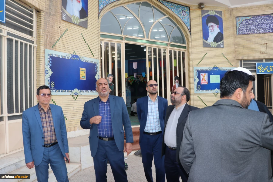 جلسه ستاد اقامه نماز و بازدید میدانی از اقدامات انجام شده از مرکز شهید آیت نجف آباد 15