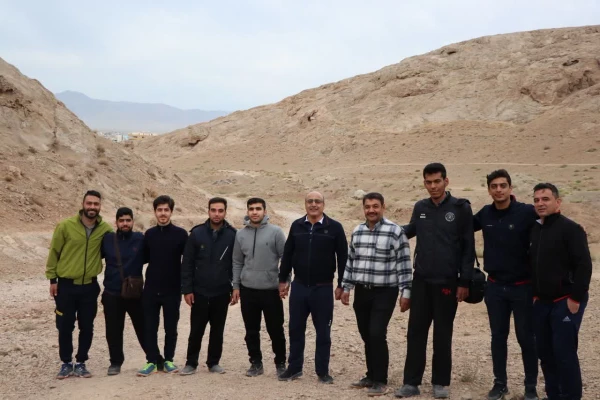 همایش کوه گشت به مناسبت بزرگداشت هفته تربیت بدنی با حضور رئیس و دانشجویان دانشگاه فرهنگیان استان اصفهان  9