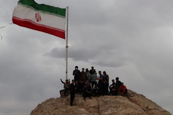 همایش کوه گشت به مناسبت بزرگداشت هفته تربیت بدنی با حضور رئیس و دانشجویان دانشگاه فرهنگیان استان اصفهان  10