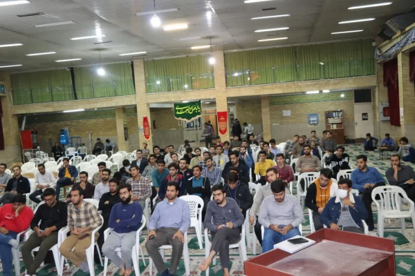 جلسه پرسش و پاسخ دانشجو معلمان با مسئولین دانشگاه فرهنگیان استان اصفهان  3