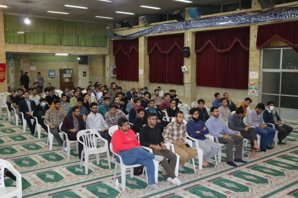 جلسه پرسش و پاسخ دانشجو معلمان با مسئولین دانشگاه فرهنگیان استان اصفهان  7