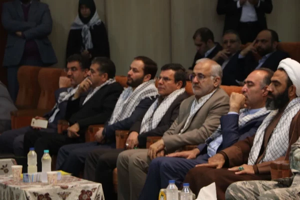 سفر استانی وزیر آموزش و پرورش به استان اصفهان و دیدار با دانشجو معلمان و دانش آموزان در آستانه فرارسیدن روز دانش آموز  7