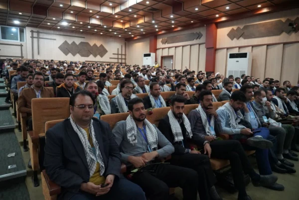 سفر استانی وزیر آموزش و پرورش به استان اصفهان و دیدار با دانشجو معلمان و دانش آموزان در آستانه فرارسیدن روز دانش آموز  16