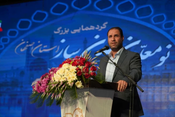 سفر استانی وزیر آموزش و پرورش به استان اصفهان و دیدار با دانشجو معلمان و دانش آموزان در آستانه فرارسیدن روز دانش آموز  19