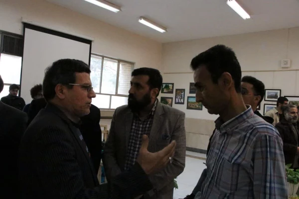 برپایی نمایشگاه نقاشی و هنر عنفوان 4