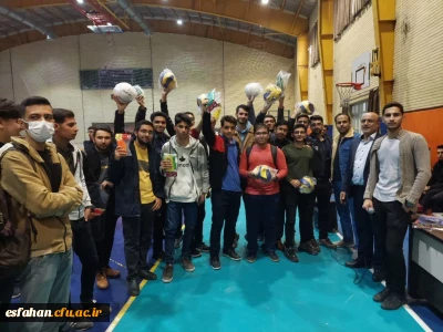 تربیت بدنی پردیس شهید باهنر برگزار کرد:

برنامه های متنوع ورزشی به مناسبت روز دانشجو