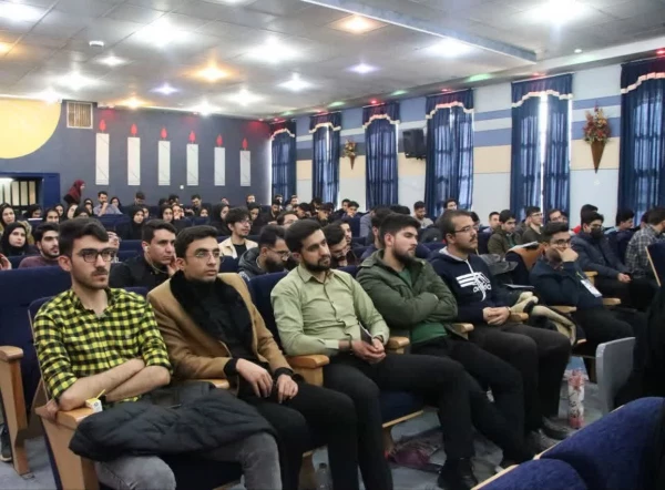 همایش آموزش شیمی و علوم زیر  ذره بین مؤلفین کتاب 3