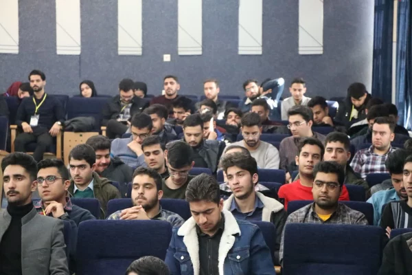 همایش آموزش شیمی و علوم زیر  ذره بین مؤلفین کتاب 4