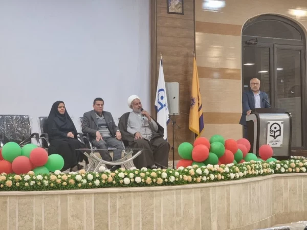 جلسه پرسش و پاسخ دانشجو معلمان مرکز امام خمینی کاشان و  شهید سلیمانی آران و بیدگل با مسئولین دانشگاه فرهنگیان استان اصفهان 4