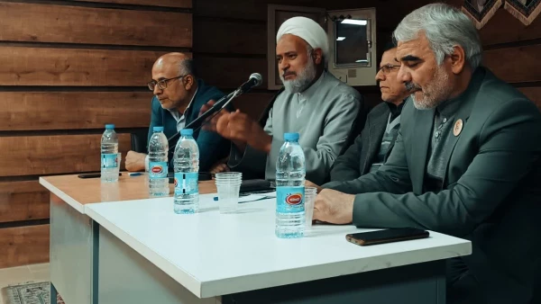 جلسه پرسش و پاسخ دانشجو معلمان مرکز امام خمینی کاشان و  شهید سلیمانی آران و بیدگل با مسئولین دانشگاه فرهنگیان استان اصفهان 9