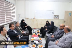 بازدید تیم مدیریت استان از مرکز شهید دکتر آیت نجف آباد
 2