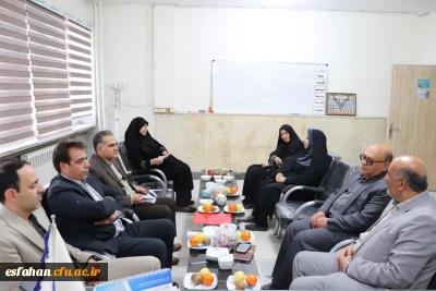 بازدید تیم مدیریت استان از مرکز شهید دکتر آیت نجف آباد
