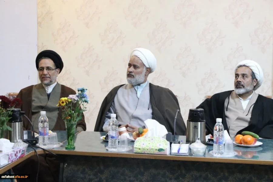 نشست روسا و مسئولین نهاد نمایندگی مقام معظم رهبری در دانشگاه های استان، نماینده مردم اصفهان در مجلس شورای اسلامی ومدیر امور بین الملل دانشگاه فرهنگیان 6