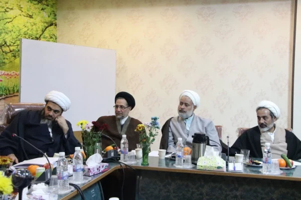 نشست روسا و مسئولین نهاد نمایندگی مقام معظم رهبری در دانشگاه های استان، نماینده مردم اصفهان در مجلس شورای اسلامی ومدیر امور بین الملل دانشگاه فرهنگیان 14