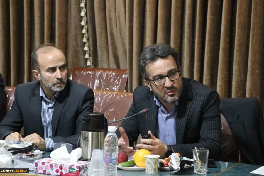 نشست روسا و مسئولین نهاد نمایندگی مقام معظم رهبری در دانشگاه های استان، نماینده مردم اصفهان در مجلس شورای اسلامی ومدیر امور بین الملل دانشگاه فرهنگیان 15