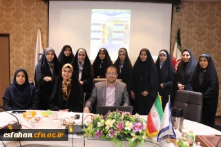 مدیریت امور بین الملل با همکاری دانشگاه فرهنگیان اصفهان برگزار کرد:

سلسله وبینارهای بین المللی باعنوان:
ادبیات مقاومت ٣ (رویکرد فرهنگی شناختی)