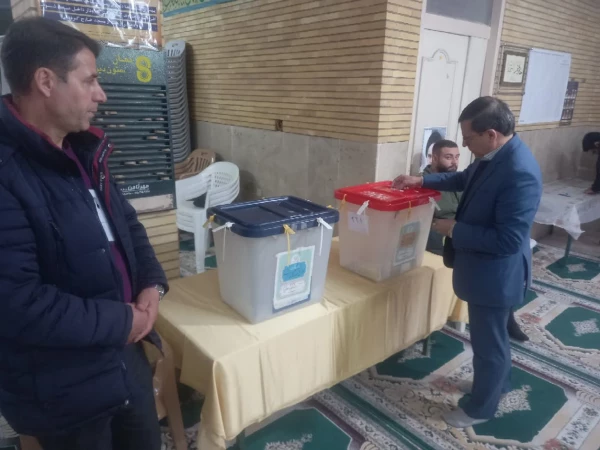 حضور پرشور مردم، مسئولین دانشگاه و دانشجویان در انتخابات مجلس شورای اسلامی و خبرگان  2