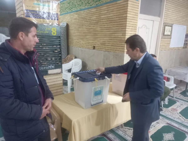 حضور پرشور مردم، مسئولین دانشگاه و دانشجویان در انتخابات مجلس شورای اسلامی و خبرگان  3