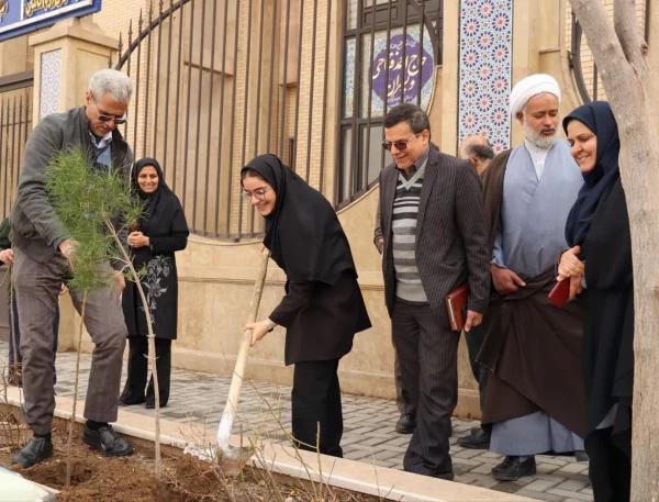 کاشت نهال و بزرگداشت هفته محیط زیست 16