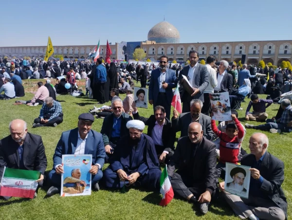 حضور پرشور دانشجو معلمان و مسئولین دانشگاه فرهنگیان استان در راهپیمایی روز قدس  11