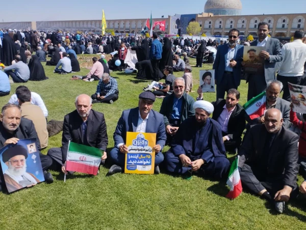 حضور پرشور دانشجو معلمان و مسئولین دانشگاه فرهنگیان استان در راهپیمایی روز قدس  12