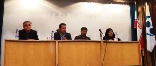 اولین نشست مسئولین دانشگاه فرهنگیان و دانشگاه اصفهان با دانشجویان مشمول طرح ۲+۲ در تالار صائب دانشکده ادبیات دانشگاه اصفهان  2