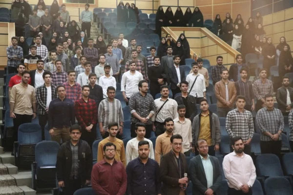 شهر نصف جهان، شاهد گرامیداشت حکیم سخن، سعدی شیرازی بود.  2