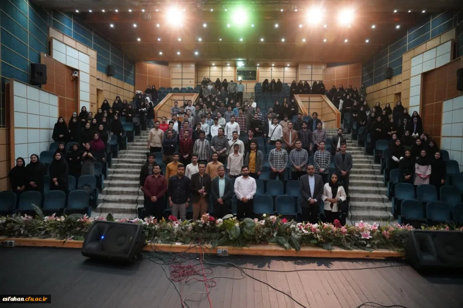 همایش بزرگداشت سعدی شیرازی برگزار گردید. 5