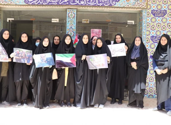 تجمع دانشگاهیان دانشگاه فرهنگیان پردیس حضرت فاطمه زهرا و مرکز شهید رجایی اصفهان در حمایت از اقدام آزادی خواهانه دانشجویان آمریکا 2