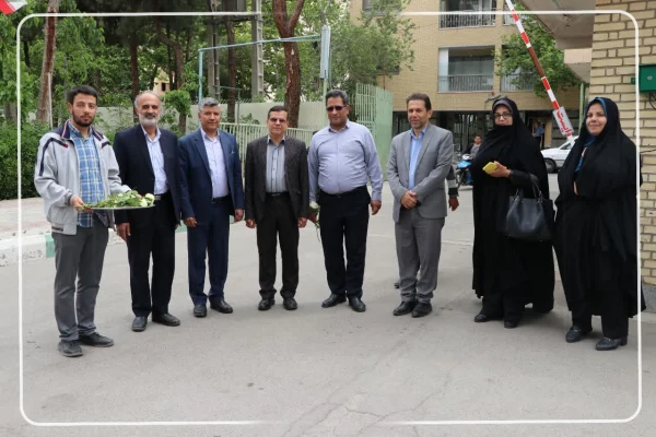 بازدید و تقدیر از زحمتکشان پردیس شهید
باهنر 6