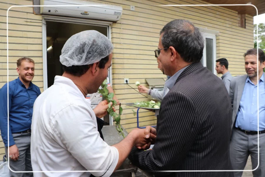 بازدید و تقدیر از زحمتکشان پردیس شهید
باهنر 8