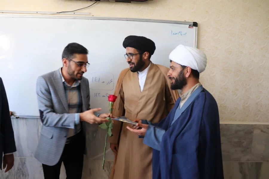 قدردانی و تشکر از اساتید پردیس شهید آیت نجف اباد  به مناسبت هفته معلم 2