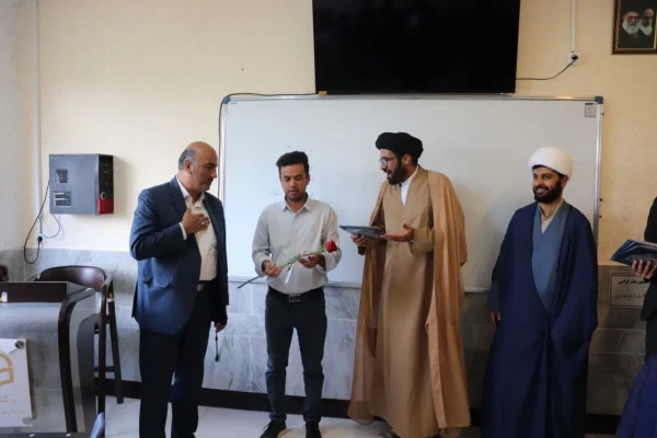 قدردانی و تشکر از اساتید پردیس شهید آیت نجف اباد  به مناسبت هفته معلم 6