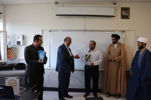 قدردانی و تشکر از اساتید پردیس شهید آیت نجف اباد  به مناسبت هفته معلم 9