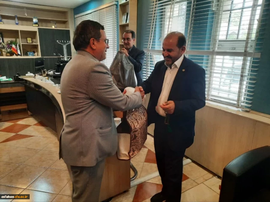 برگزاری نشستی دوستانه در پردیس شهید باهنر استان اصفهان با نمایندگان کشور عراق  4