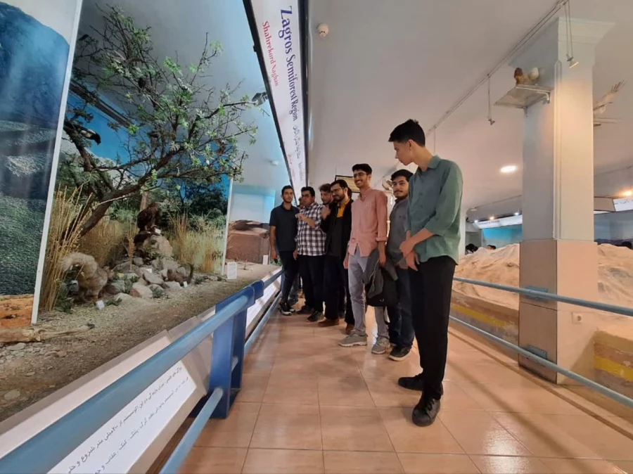  بازدید دانشجویان پردیس شهید باهنر اصفهان از موزه علوم و فنون : 3
