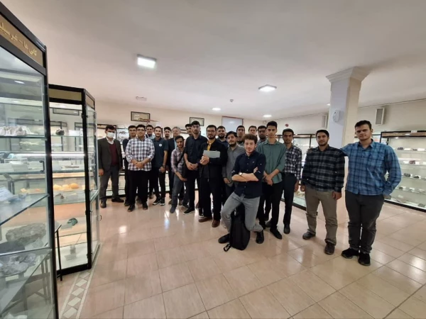  بازدید دانشجویان پردیس شهید باهنر اصفهان از موزه علوم و فنون : 4