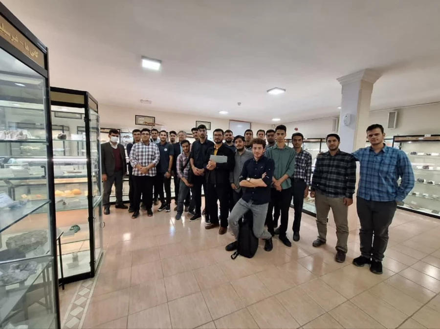  بازدید دانشجویان پردیس شهید باهنر اصفهان از موزه علوم و فنون : 4