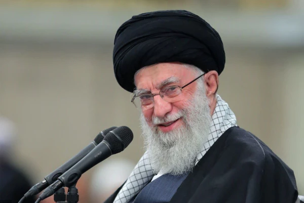بیانات رهبر معظم انقلاب حضرت آیت الله خامنه ای به مناسبت گرامیداشت روز معلّم 19