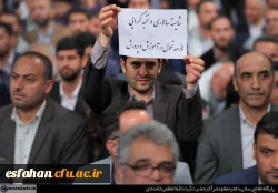 بیانات رهبر معظم انقلاب حضرت آیت الله خامنه ای به مناسبت گرامیداشت روز معلّم 32