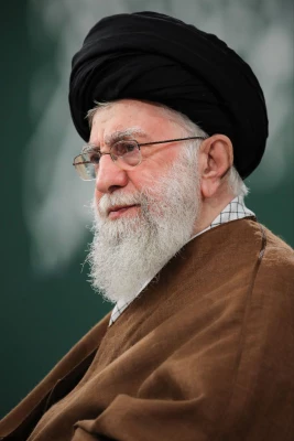 بیانات رهبر معظم انقلاب حضرت آیت الله خامنه ای به مناسبت گرامیداشت روز معلّم 33