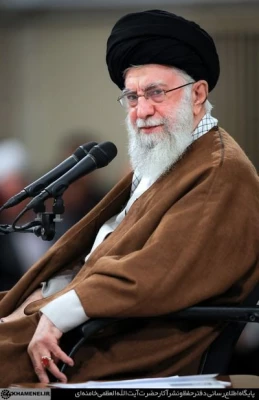 بیانات رهبر معظم انقلاب حضرت آیت الله خامنه ای به مناسبت گرامیداشت روز معلّم 34