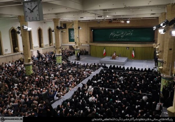 بیانات رهبر معظم انقلاب حضرت آیت الله خامنه ای به مناسبت گرامیداشت روز معلّم 36