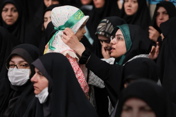 بیانات رهبر معظم انقلاب حضرت آیت الله خامنه ای به مناسبت گرامیداشت روز معلّم 43