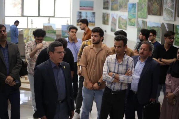 در حاشیه افتتاح  نمایشگاه هنر و زیبایی شناسی 10
