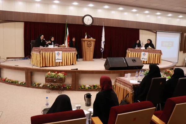 ایستگاه پایانی مناظرات دانشجویی  2