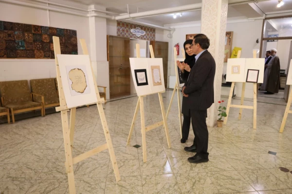 بازید رئیس امور پردیس های دانشگاه فرهنگیان استان اصفهان از نمایشگاه خط دانشجویان هنر 2