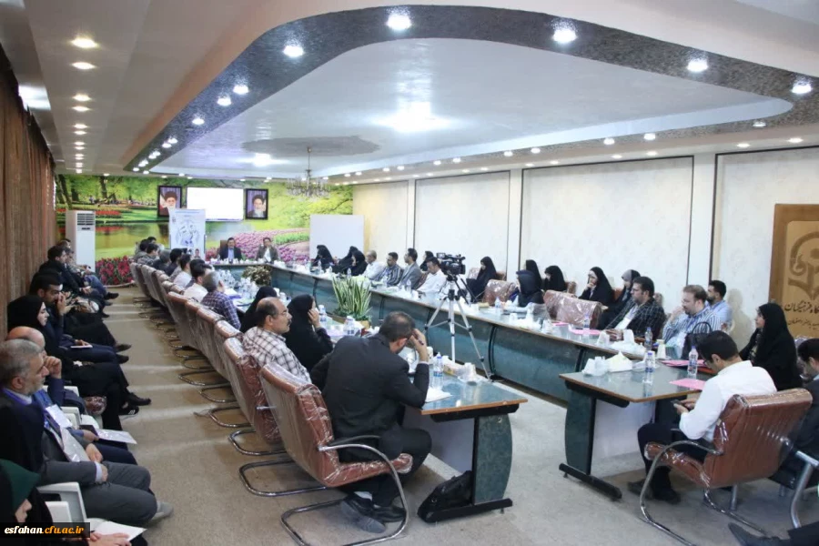 اولین دوره آموزشی ارزیابان حرفه ای دانشگاه فرهنگیان استان اصفهان 3