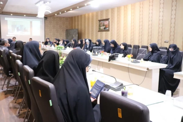 تشکیل جلسه مسئولین مدیریت استان با اعضای هیات علمی پردیس فاطمه زهرا (س) 3