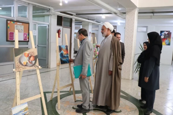بازدید دکتر کجباف از نمایشگاه نقاشی گروهی از دانشجویان آموزش رشته هنر  3